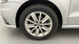 Used 2016 Volkswagen Ameo [2016-2017] Highline 1.5L AT (D) Diesel Automatic tyres LEFT FRONT TYRE RIM VIEW