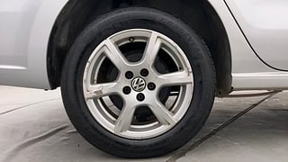 Used 2014 volkswagen Vento 1.6L Highline Petrol Petrol Manual tyres RIGHT REAR TYRE RIM VIEW