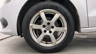 Used 2014 volkswagen Vento 1.6L Highline Petrol Petrol Manual tyres LEFT FRONT TYRE RIM VIEW