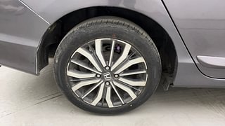 Used 2017 Honda City [2017-2020] VX Petrol Manual tyres RIGHT REAR TYRE RIM VIEW