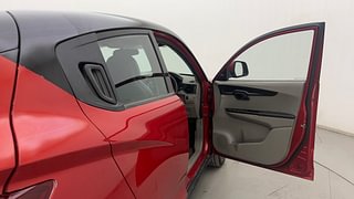 Used 2016 Mahindra KUV100 [2015-2017] K4+ 6 STR Petrol Manual interior RIGHT FRONT DOOR OPEN VIEW