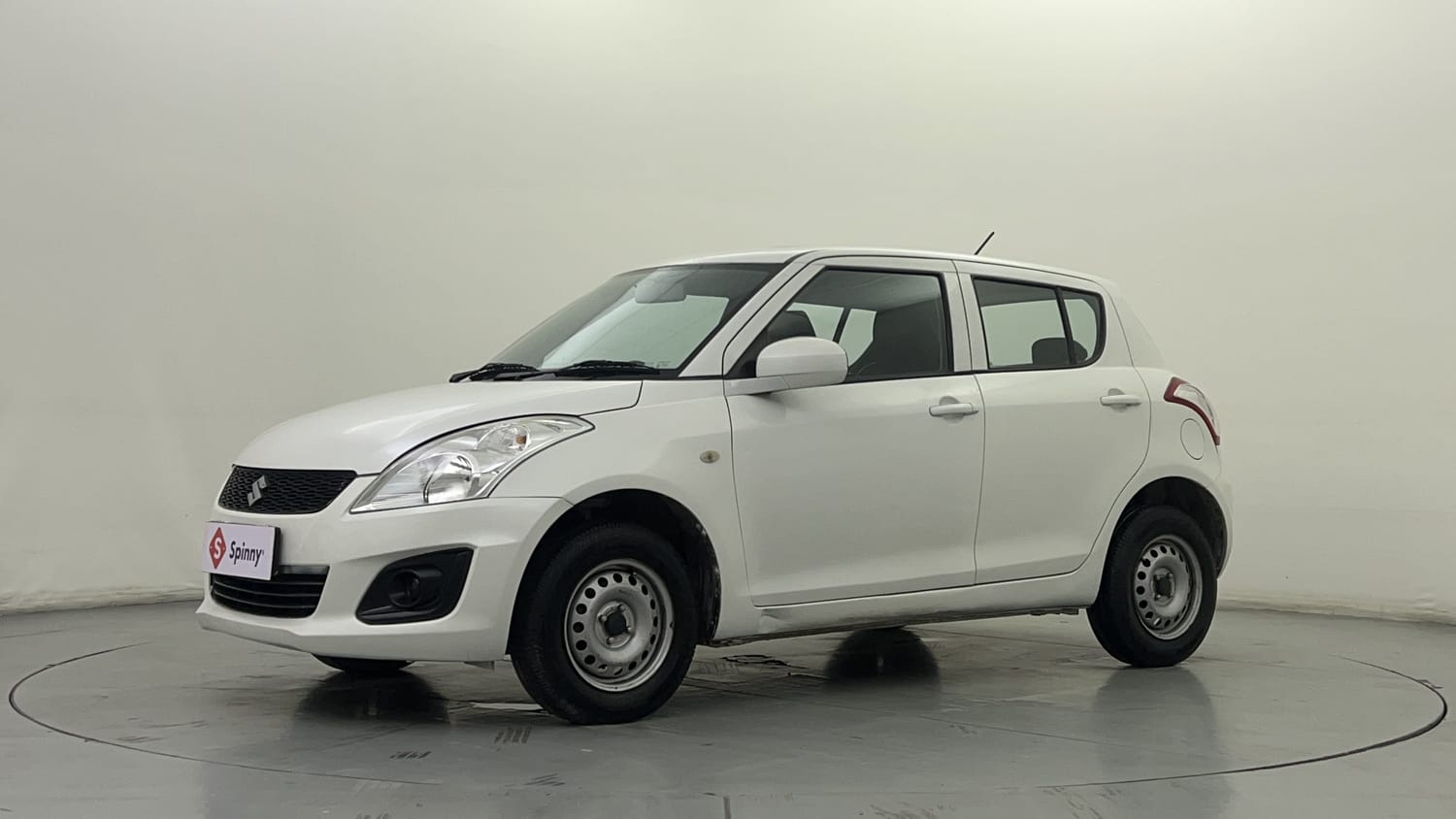 Used Maruti Suzuki Swift LXI (O) car in Rohini Sector 10, Delhi for 3.