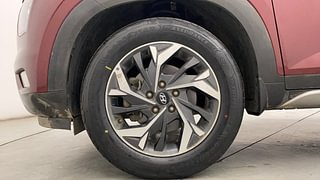 Used 2022 Hyundai Creta SX (O) AT Diesel Diesel Automatic tyres LEFT FRONT TYRE RIM VIEW