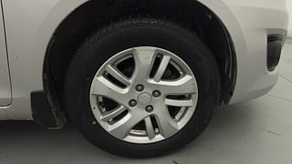 Used 2012 Maruti Suzuki Swift Dzire ZXI Petrol Manual tyres RIGHT FRONT TYRE RIM VIEW