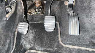 Used 2016 Renault Duster [2015-2019] 85 PS RxE 4X2 MT Diesel Manual interior PEDALS VIEW