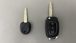 Used 2021 Hyundai Venue [2019-2022] SX 1.0  Turbo Petrol Manual extra CAR KEY VIEW