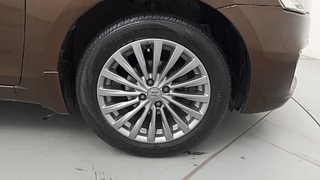 Used 2017 maruti-suzuki Ciaz Alpha Petrol Petrol Manual tyres RIGHT FRONT TYRE RIM VIEW