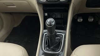 Used 2017 maruti-suzuki Ciaz Alpha Petrol Petrol Manual interior GEAR  KNOB VIEW