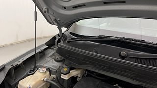 Used 2021 Hyundai Venue [2019-2022] SX 1.0  Turbo Petrol Manual engine ENGINE RIGHT SIDE HINGE & APRON VIEW