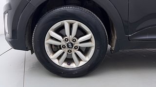 Used 2018 Hyundai Creta [2015-2018] 1.6 SX Plus Petrol Petrol Manual tyres LEFT FRONT TYRE RIM VIEW