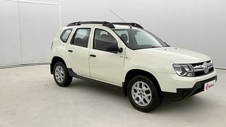 Used 2016 Renault Duster [2015-2019] 85 PS RxE 4X2 MT Diesel Manual exterior RIGHT FRONT CORNER VIEW