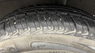 Used 2019 Renault Kwid [2015-2019] RXT Opt Petrol Manual tyres LEFT REAR TYRE TREAD VIEW