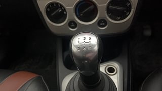 Used 2012 Ford Figo [2010-2015] Duratec Petrol Titanium 1.2 Petrol Manual interior GEAR  KNOB VIEW