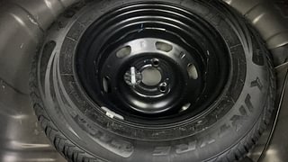 Used 2019 Renault Kwid [2015-2019] RXT Opt Petrol Manual tyres SPARE TYRE VIEW