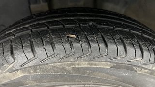 Used 2019 Renault Kwid [2015-2019] RXT Opt Petrol Manual tyres LEFT FRONT TYRE TREAD VIEW