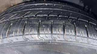 Used 2018 Volkswagen Polo [2018-2022] Comfortline 1.0L (P) Petrol Manual tyres RIGHT FRONT TYRE TREAD VIEW