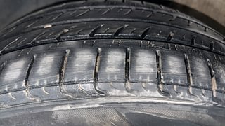 Used 2018 Volkswagen Polo [2018-2022] Comfortline 1.0L (P) Petrol Manual tyres LEFT FRONT TYRE TREAD VIEW