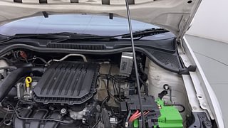 Used 2018 Volkswagen Polo [2018-2022] Comfortline 1.0L (P) Petrol Manual engine ENGINE LEFT SIDE HINGE & APRON VIEW
