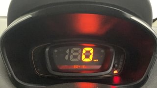 Used 2019 Renault Kwid [2015-2019] RXT Opt Petrol Manual interior CLUSTERMETER VIEW