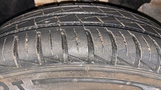 Used 2022 Renault Kwid 1.0 RXT AMT SCE Petrol Automatic tyres LEFT FRONT TYRE TREAD VIEW