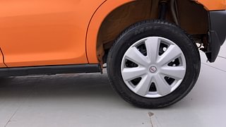 Used 2020 Maruti Suzuki S-Presso VXI O AMT Petrol Automatic tyres LEFT REAR TYRE RIM VIEW