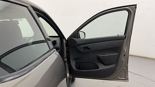Used 2019 Renault Kwid [2015-2019] RXT Opt Petrol Manual interior RIGHT FRONT DOOR OPEN VIEW