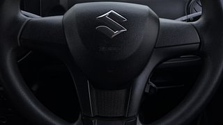 Used 2020 Maruti Suzuki S-Presso VXI O AMT Petrol Automatic top_features Airbags