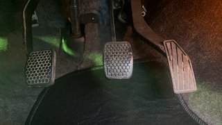 Used 2018 Maruti Suzuki Alto 800 [2016-2019] Vxi Petrol Manual interior PEDALS VIEW