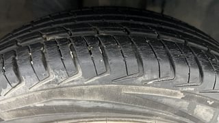 Used 2019 Renault Kwid [2015-2019] RXT Opt Petrol Manual tyres RIGHT FRONT TYRE TREAD VIEW