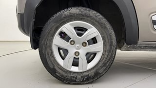 Used 2019 Renault Kwid [2015-2019] RXT Opt Petrol Manual tyres RIGHT REAR TYRE RIM VIEW