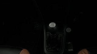 Used 2012 Maruti Suzuki Swift [2011-2017] ZXi Petrol Manual interior GEAR  KNOB VIEW