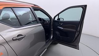 Used 2019 Nissan Kicks [2018-2020] XV Premium (O) Dual Tone Diesel Diesel Manual interior RIGHT FRONT DOOR OPEN VIEW