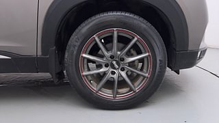 Used 2019 Nissan Kicks [2018-2020] XV Premium (O) Dual Tone Diesel Diesel Manual tyres RIGHT FRONT TYRE RIM VIEW