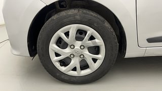 Used 2017 Hyundai Grand i10 [2017-2020] Sportz (O) 1.2 kappa VTVT Petrol Manual tyres LEFT FRONT TYRE RIM VIEW