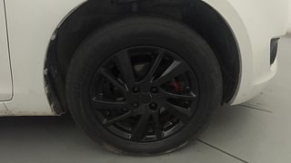 Used 2012 Maruti Suzuki Swift [2011-2017] ZXi Petrol Manual tyres RIGHT FRONT TYRE RIM VIEW