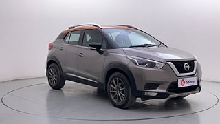 Used 2019 Nissan Kicks [2018-2020] XV Premium (O) Dual Tone Diesel Diesel Manual exterior RIGHT FRONT CORNER VIEW