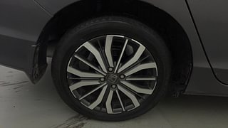 Used 2017 Honda City [2017-2020] VX Petrol Manual tyres RIGHT REAR TYRE RIM VIEW