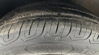 Used 2014 Volkswagen Polo [2010-2014] Highline1.2L (P) Petrol Manual tyres LEFT FRONT TYRE TREAD VIEW