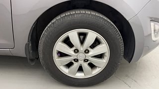 Used 2014 Hyundai i20 [2012-2014] Asta 1.2 Petrol Manual tyres RIGHT FRONT TYRE RIM VIEW