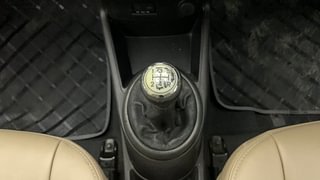 Used 2012 Hyundai i20 [2012-2014] Sportz 1.2 Petrol Manual interior GEAR  KNOB VIEW