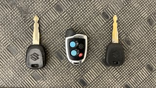 Used 2011 Maruti Suzuki Swift [2007-2011] VXi Petrol Manual extra CAR KEY VIEW