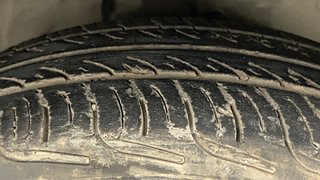 Used 2011 Maruti Suzuki Swift [2007-2011] VXi Petrol Manual tyres RIGHT FRONT TYRE TREAD VIEW