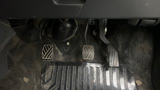 Used 2011 Maruti Suzuki Swift [2007-2011] VXi Petrol Manual interior PEDALS VIEW