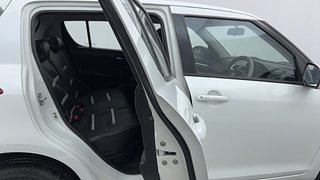 Used 2016 Maruti Suzuki Swift [2011-2017] ZXi Petrol Manual interior RIGHT SIDE REAR DOOR CABIN VIEW