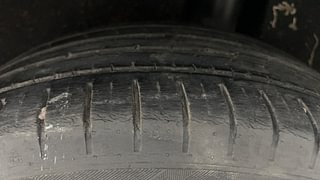 Used 2018 Maruti Suzuki Baleno [2015-2019] Zeta Petrol Petrol Manual tyres LEFT REAR TYRE TREAD VIEW