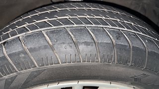 Used 2016 Maruti Suzuki Swift [2011-2017] ZXi Petrol Manual tyres RIGHT FRONT TYRE TREAD VIEW