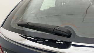 Used 2018 Maruti Suzuki Baleno [2015-2019] Zeta Petrol Petrol Manual top_features Rear wiper