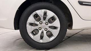 Used 2015 Hyundai Xcent [2014-2017] Base Petrol Petrol Manual tyres RIGHT REAR TYRE RIM VIEW