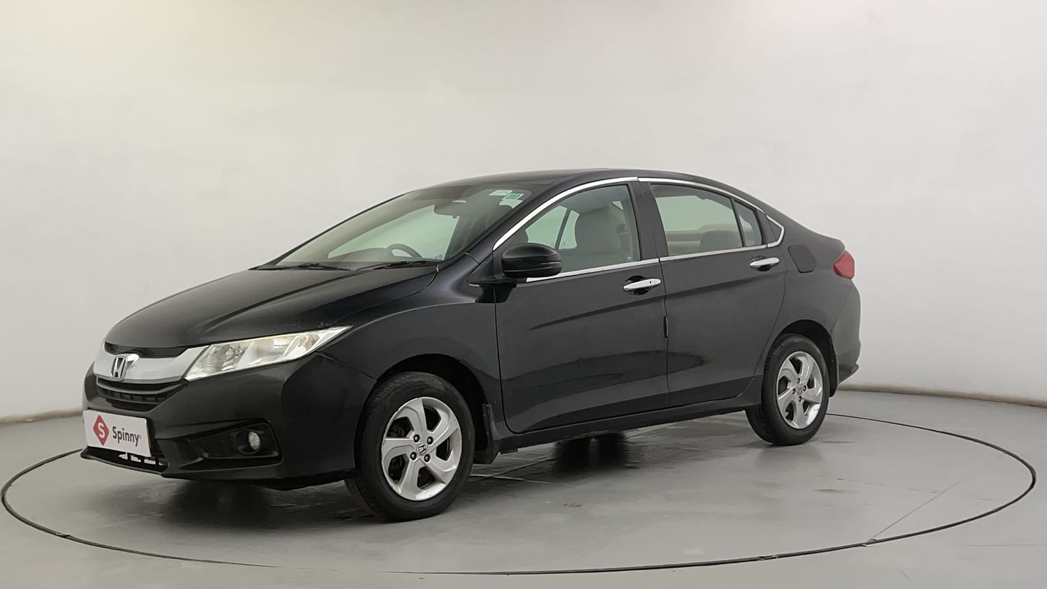 LEFT FRONT CORNER VIEW