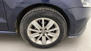 Used 2015 Volkswagen Polo [2014-2020] Highline 1.5 (D) Diesel Manual tyres RIGHT FRONT TYRE RIM VIEW